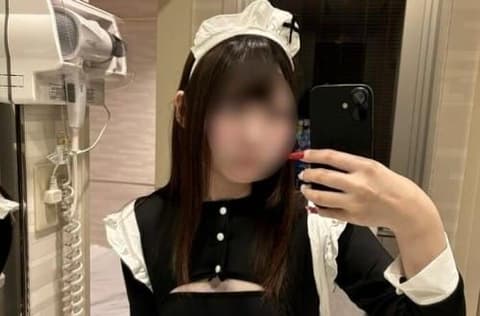 【口述】绝对禁止身分曝光的那位前偶像酱，让朋友的宅男NTR，并让她展现只能给性处理看的羞耻姿态 FC2-PPV-4828230